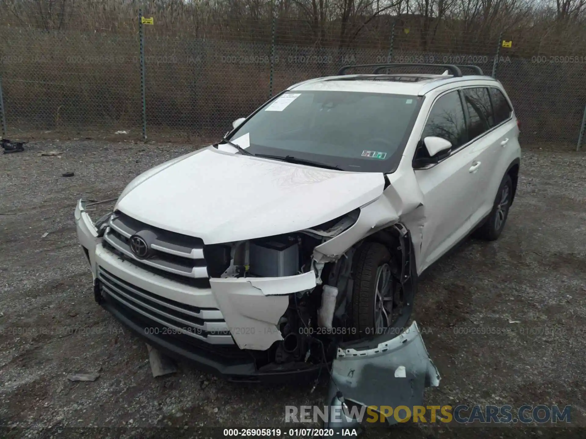 2 Photograph of a damaged car 5TDJZRFH5KS572192 TOYOTA HIGHLANDER 2019