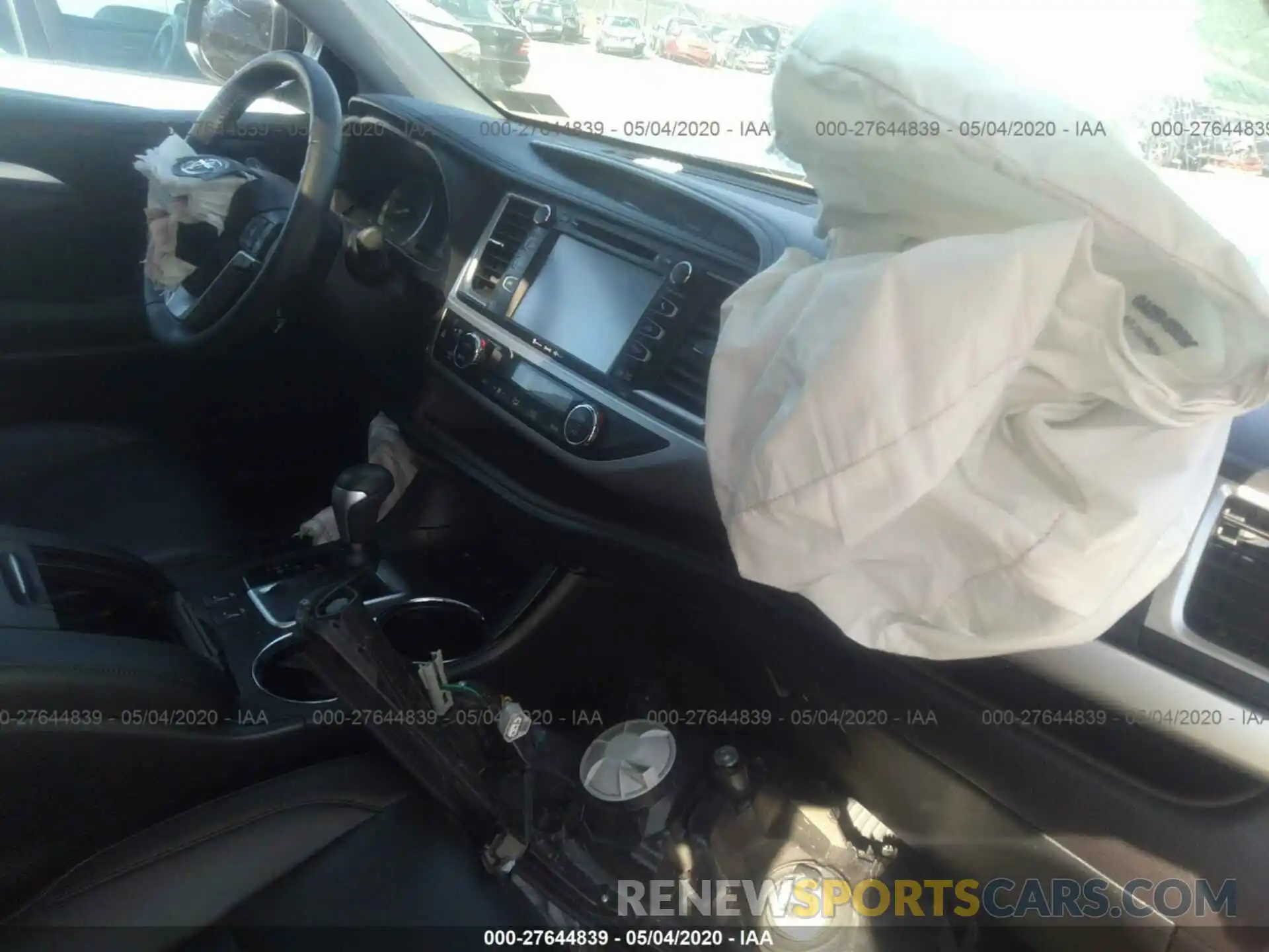 5 Photograph of a damaged car 5TDJZRFH5KS580406 TOYOTA HIGHLANDER 2019