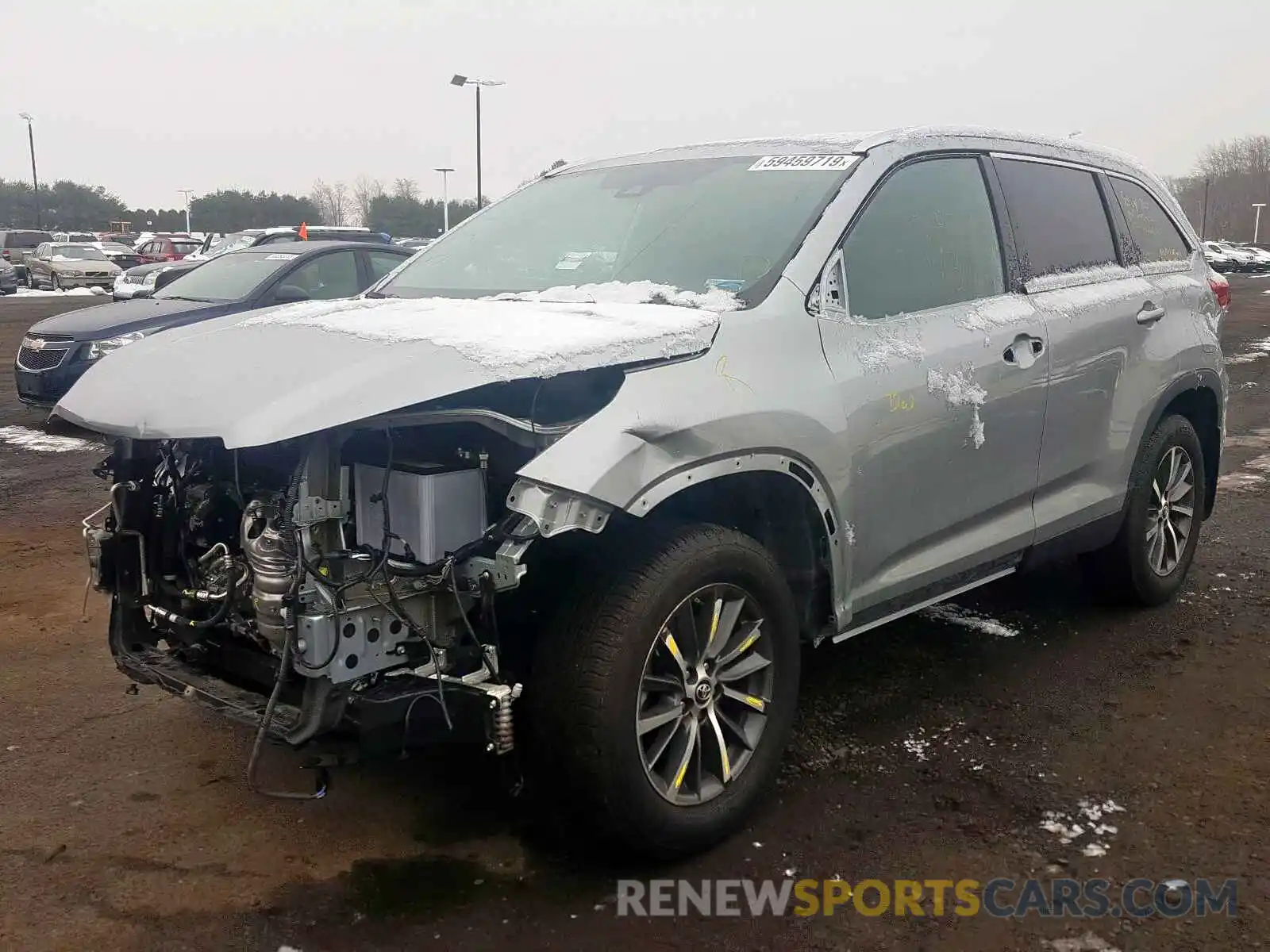 2 Photograph of a damaged car 5TDJZRFH5KS582060 TOYOTA HIGHLANDER 2019