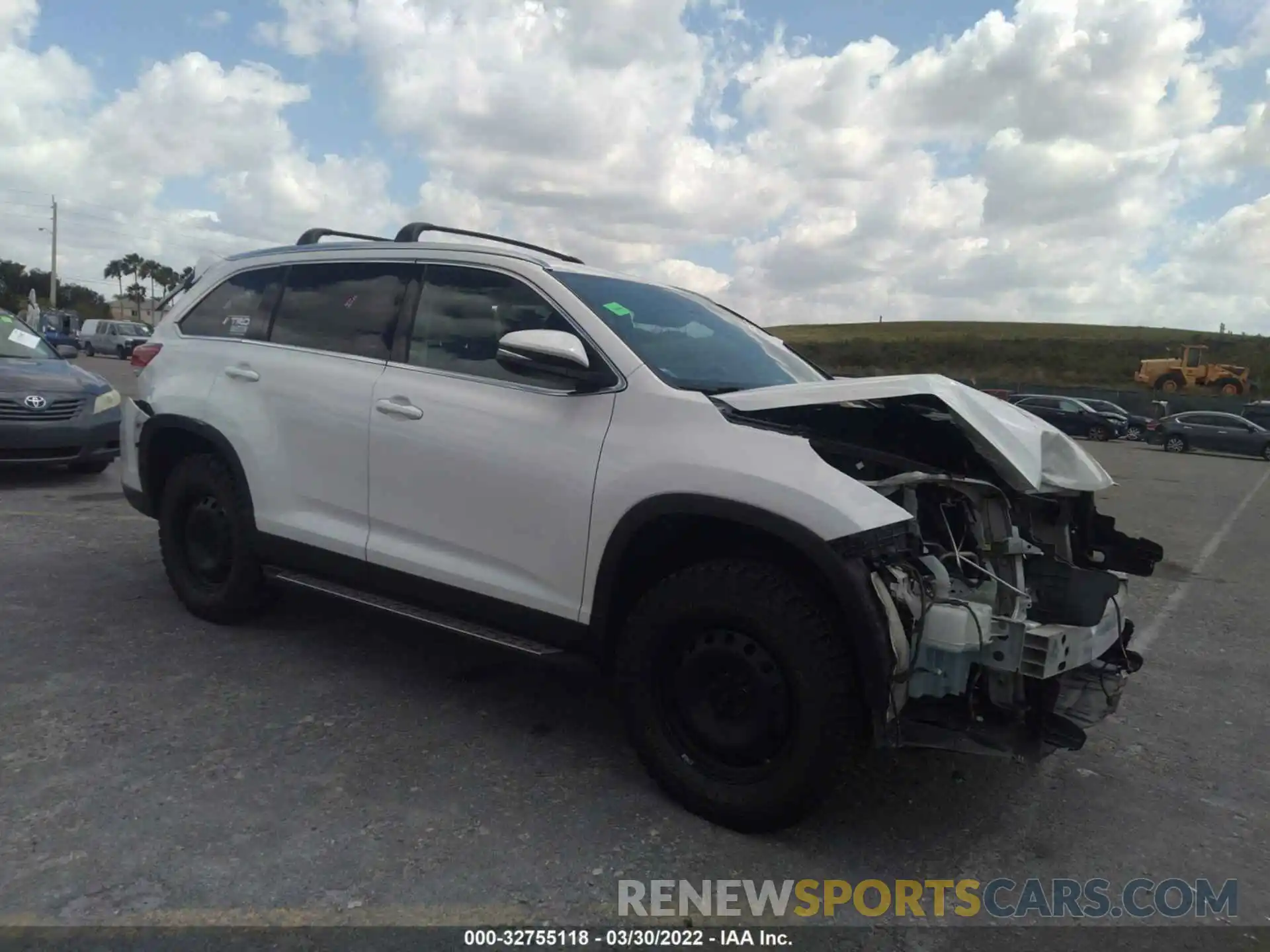 1 Photograph of a damaged car 5TDJZRFH5KS605322 TOYOTA HIGHLANDER 2019