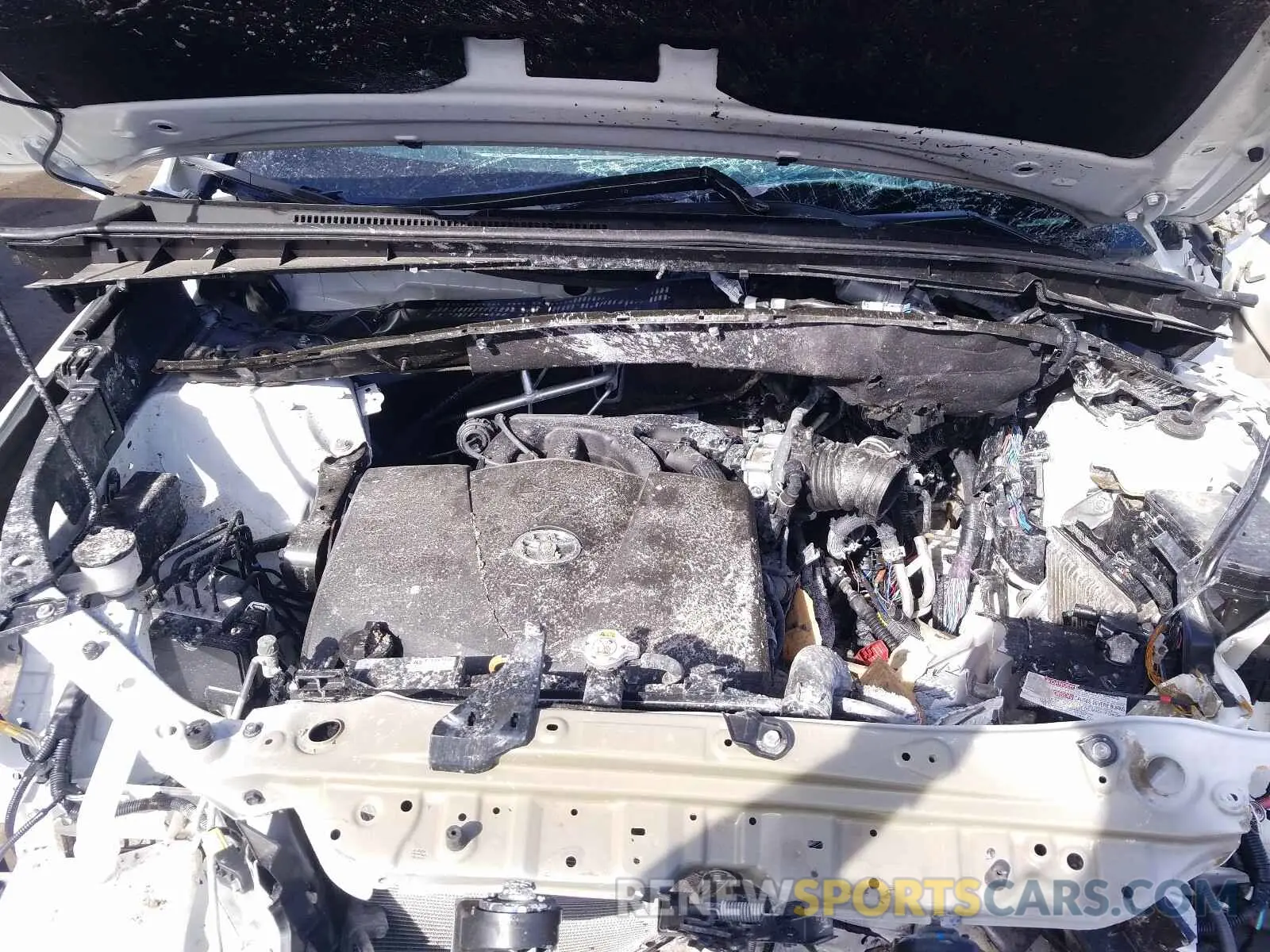 7 Photograph of a damaged car 5TDJZRFH5KS620497 TOYOTA HIGHLANDER 2019