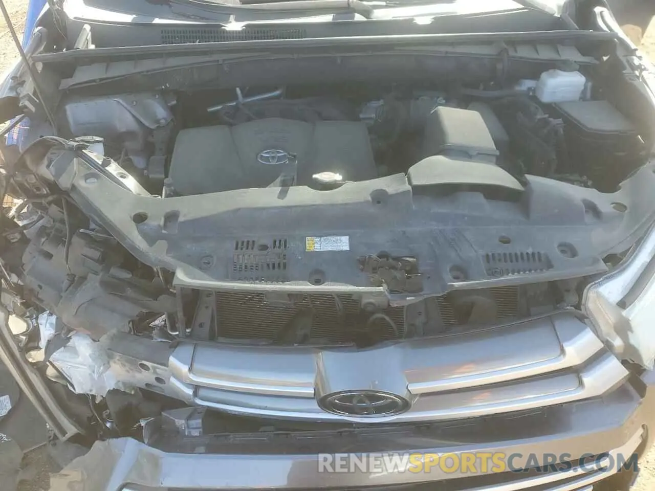 12 Photograph of a damaged car 5TDJZRFH5KS624310 TOYOTA HIGHLANDER 2019