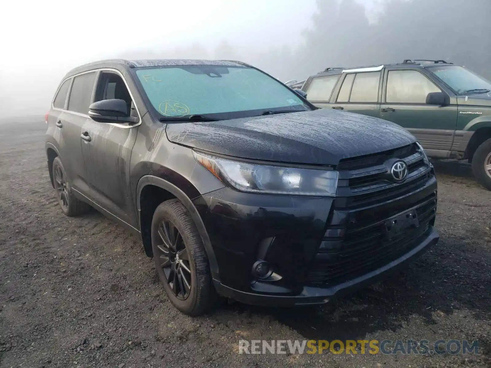 1 Photograph of a damaged car 5TDJZRFH5KS703511 TOYOTA HIGHLANDER 2019