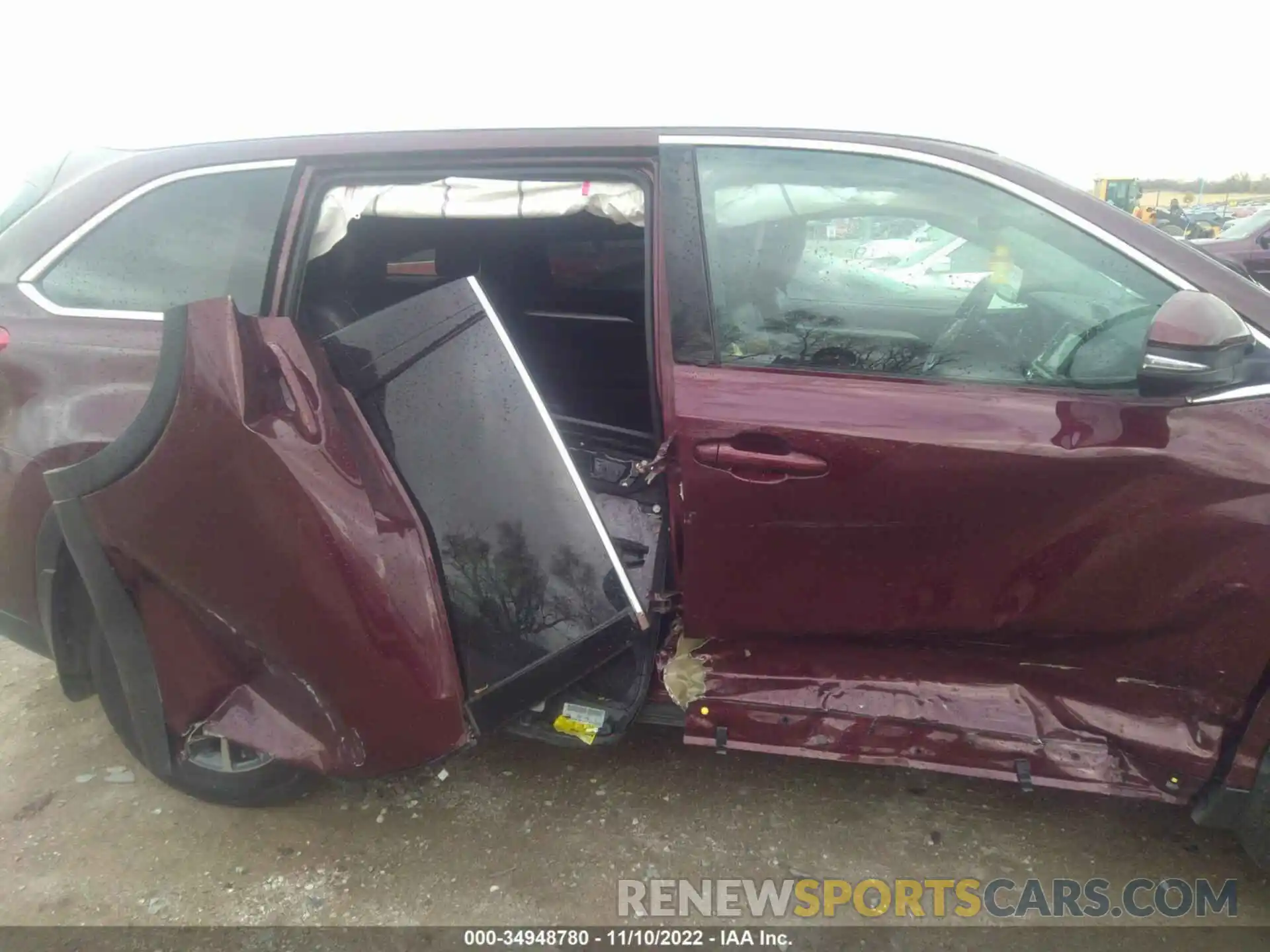 6 Photograph of a damaged car 5TDJZRFH5KS724925 TOYOTA HIGHLANDER 2019