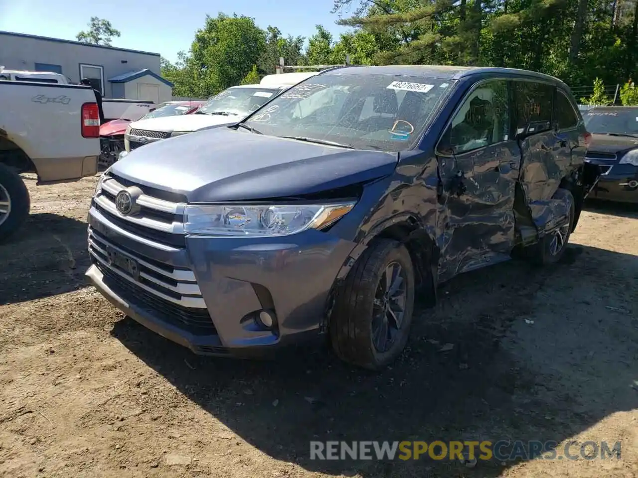 2 Photograph of a damaged car 5TDJZRFH5KS745368 TOYOTA HIGHLANDER 2019