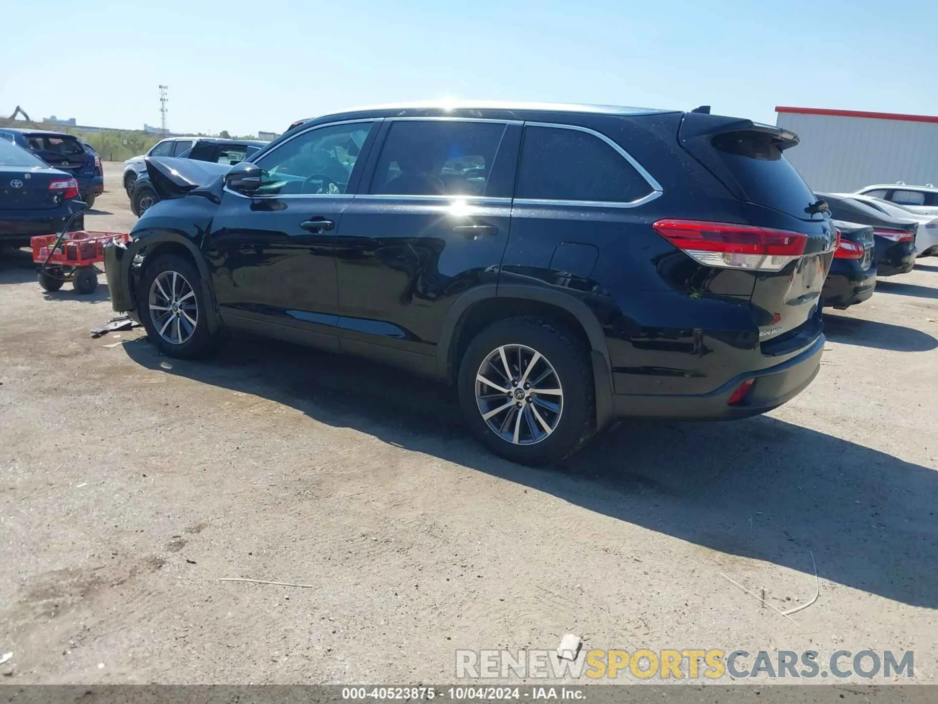 3 Photograph of a damaged car 5TDJZRFH5KS920265 TOYOTA HIGHLANDER 2019
