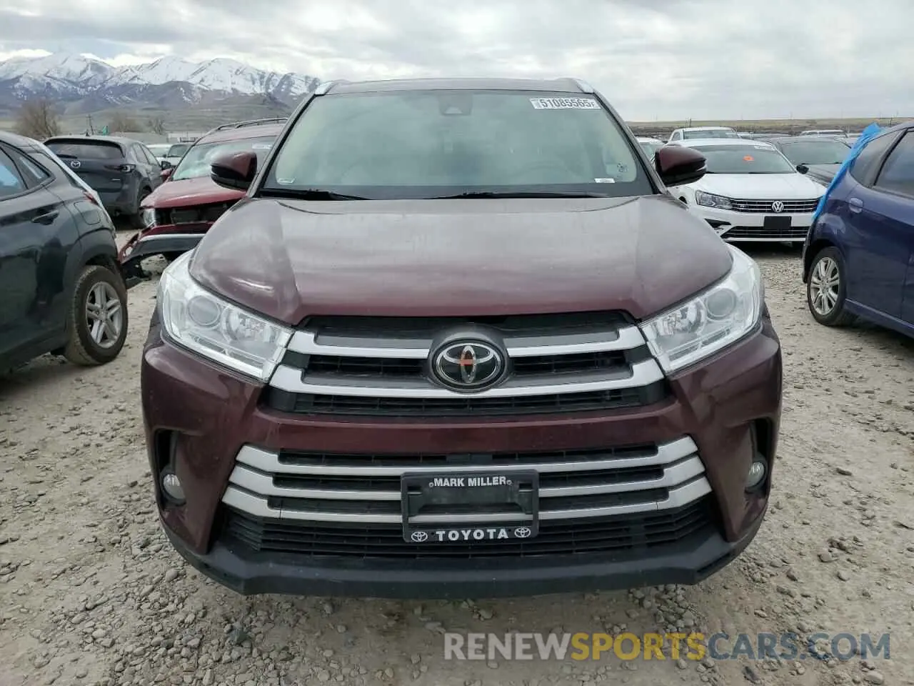 5 Photograph of a damaged car 5TDJZRFH5KS930410 TOYOTA HIGHLANDER 2019