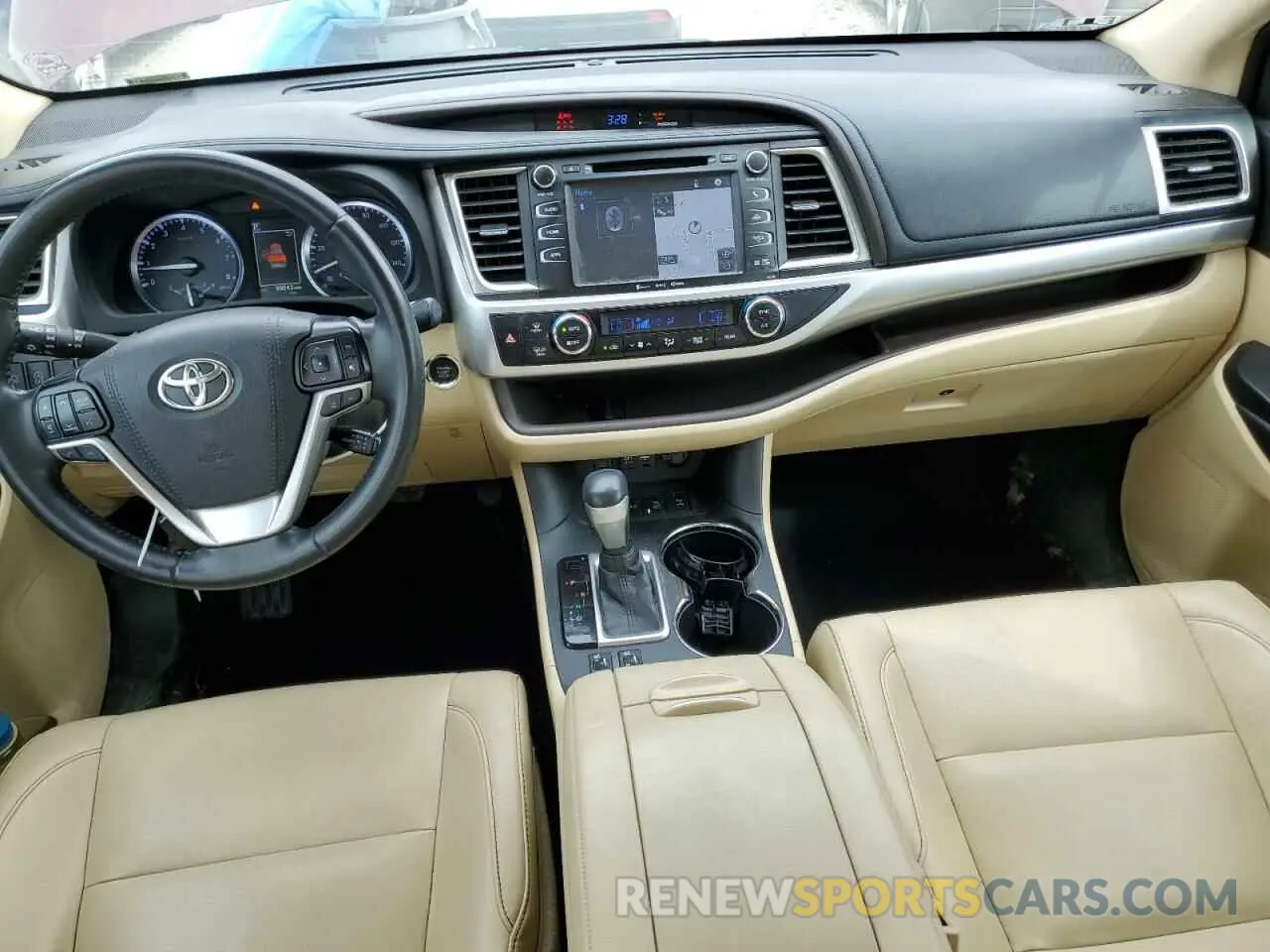 8 Photograph of a damaged car 5TDJZRFH5KS930410 TOYOTA HIGHLANDER 2019