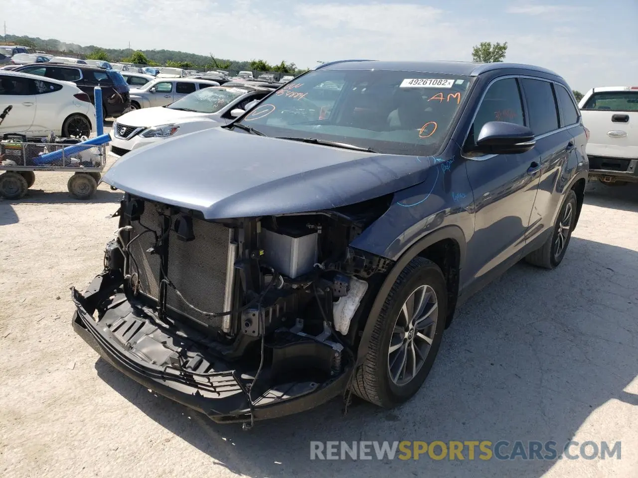 2 Photograph of a damaged car 5TDJZRFH5KS954884 TOYOTA HIGHLANDER 2019