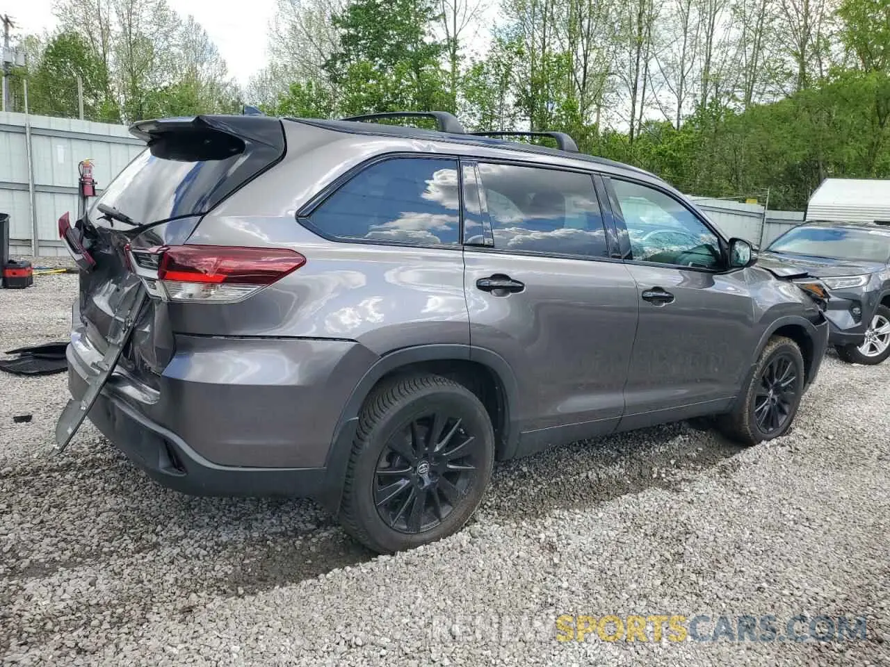 3 Photograph of a damaged car 5TDJZRFH5KS980790 TOYOTA HIGHLANDER 2019