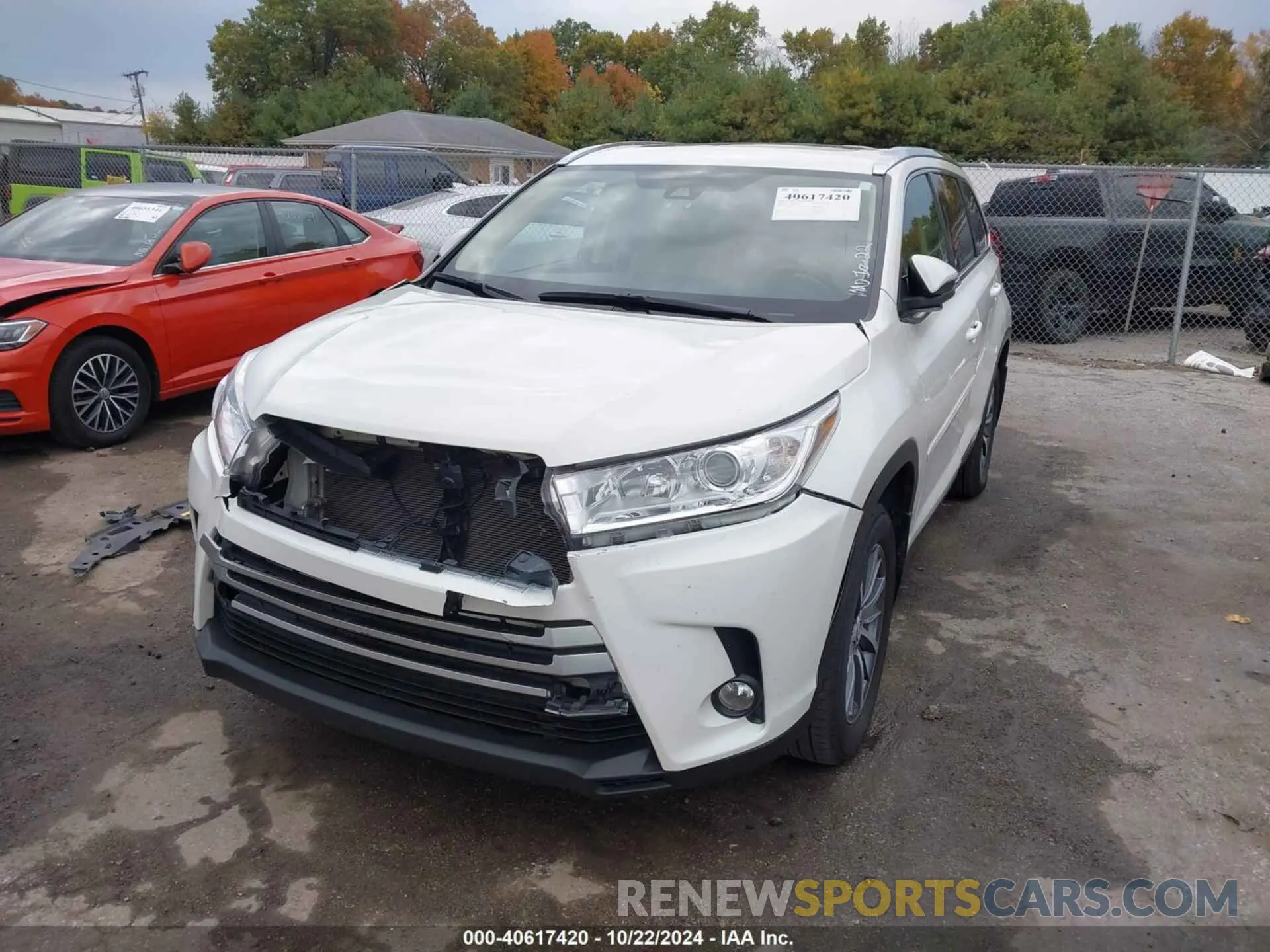 2 Photograph of a damaged car 5TDJZRFH6KS562772 TOYOTA HIGHLANDER 2019