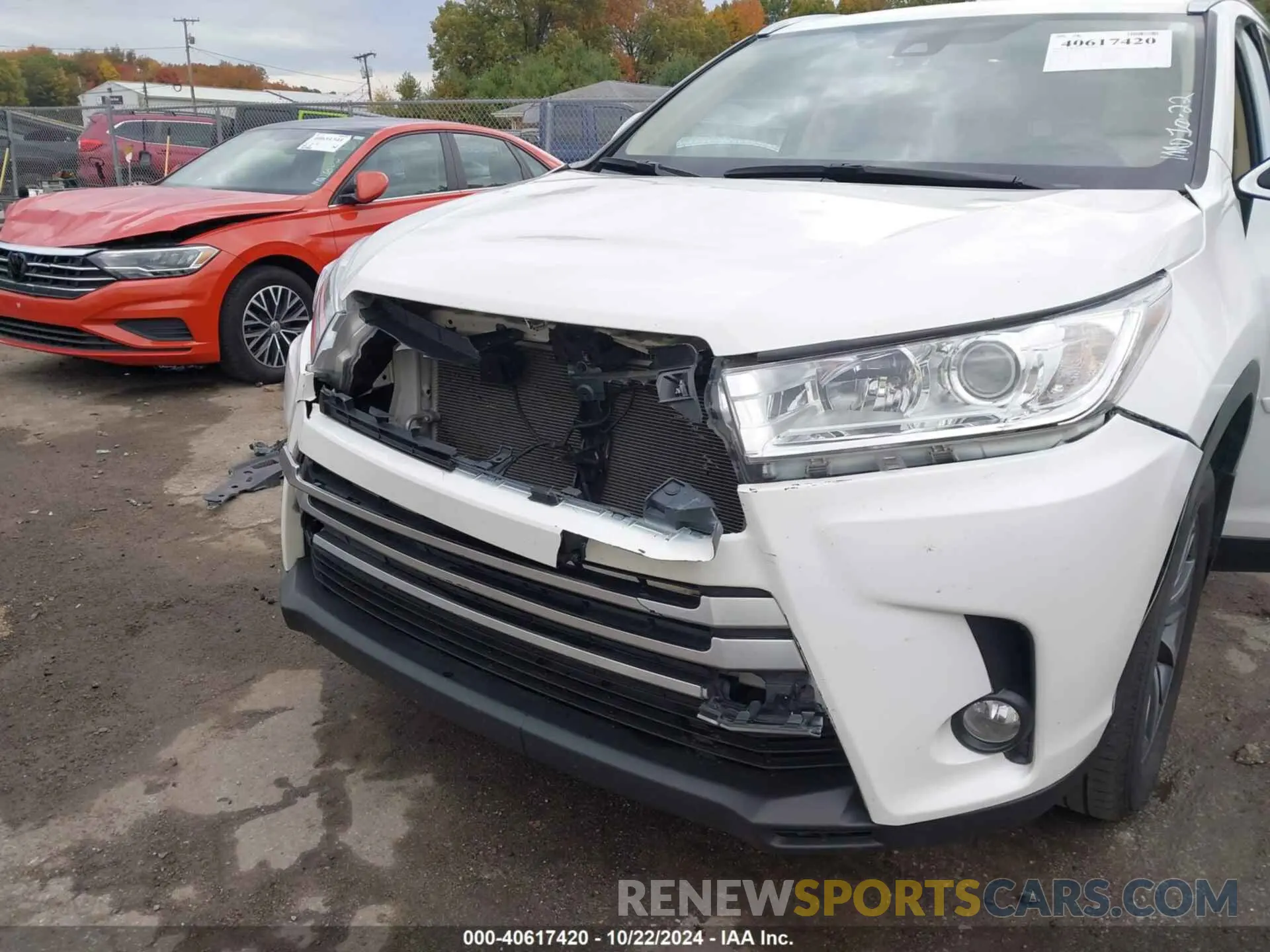 6 Photograph of a damaged car 5TDJZRFH6KS562772 TOYOTA HIGHLANDER 2019