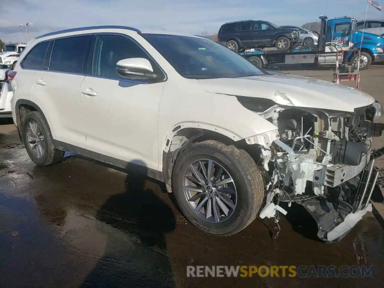 1 Photograph of a damaged car 5TDJZRFH6KS567793 TOYOTA HIGHLANDER 2019