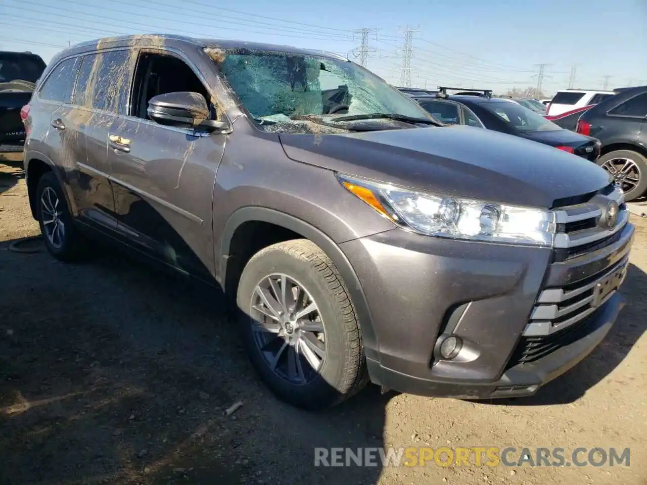 4 Photograph of a damaged car 5TDJZRFH6KS576526 TOYOTA HIGHLANDER 2019