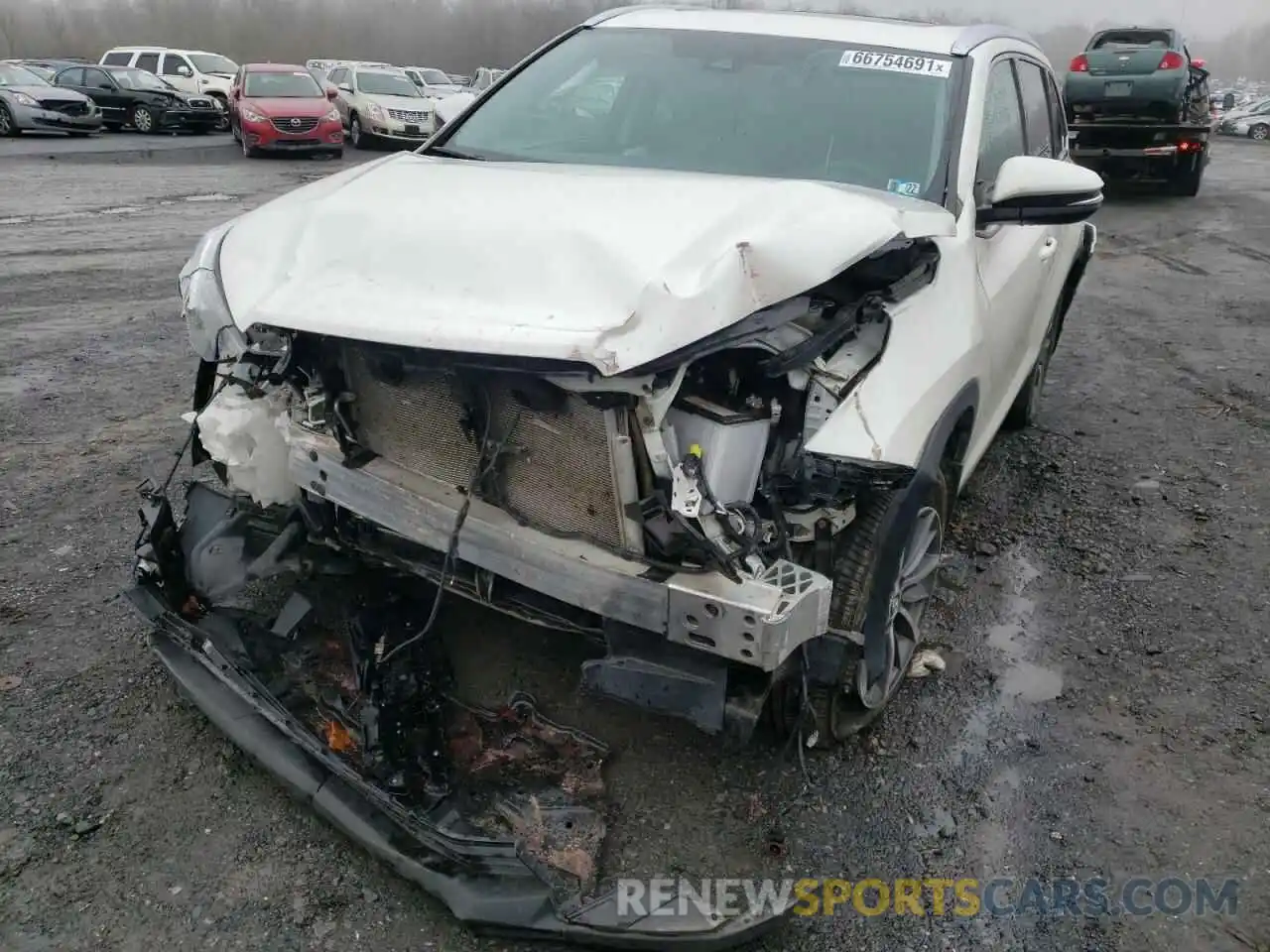 2 Photograph of a damaged car 5TDJZRFH6KS578227 TOYOTA HIGHLANDER 2019