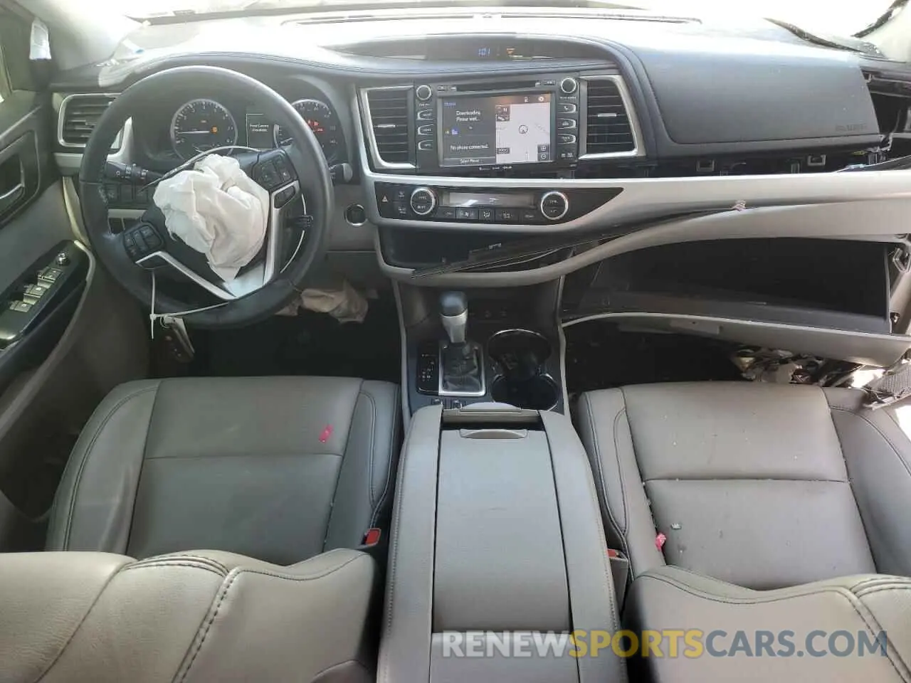 8 Photograph of a damaged car 5TDJZRFH6KS579801 TOYOTA HIGHLANDER 2019