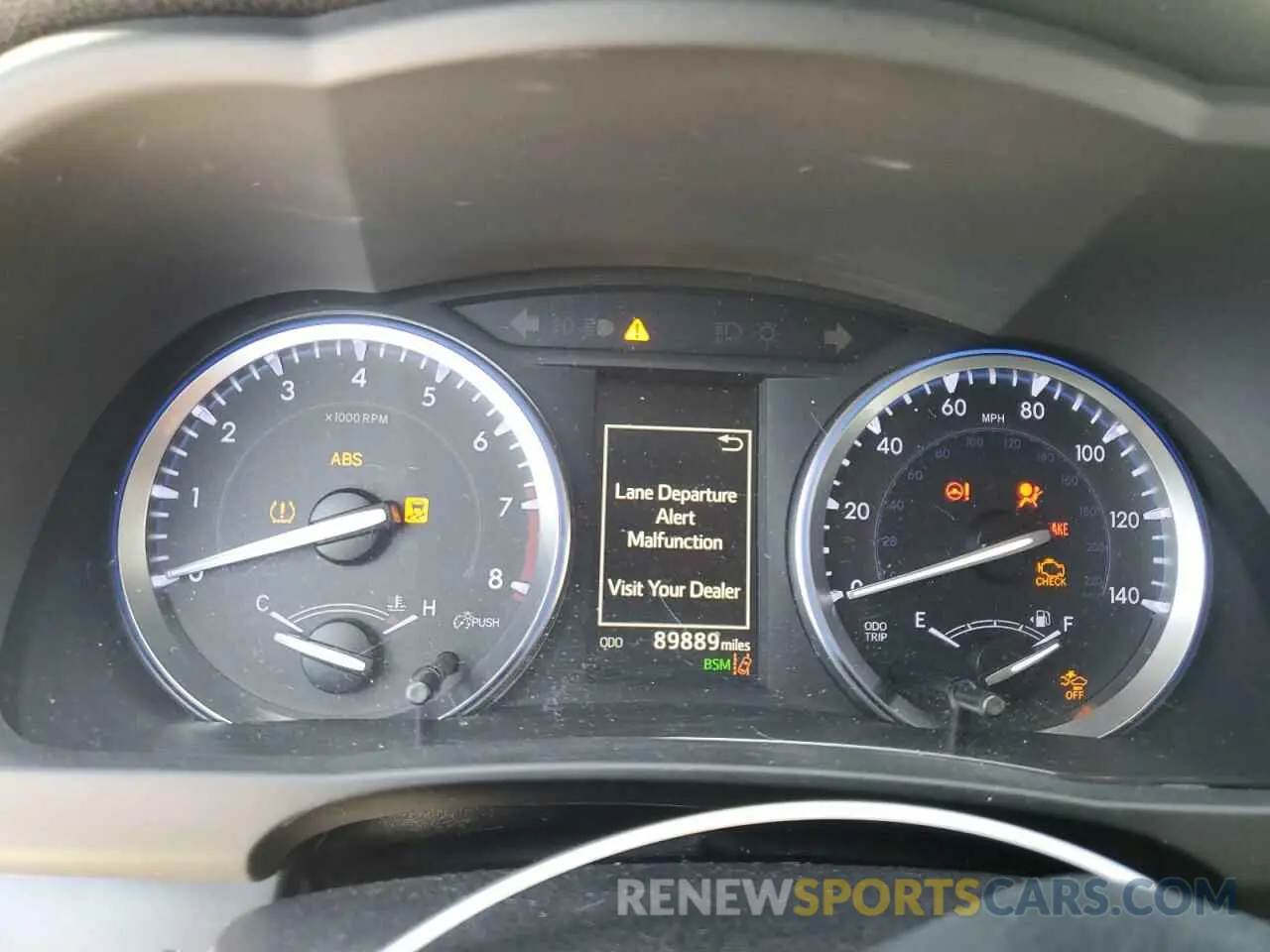 9 Photograph of a damaged car 5TDJZRFH6KS579801 TOYOTA HIGHLANDER 2019