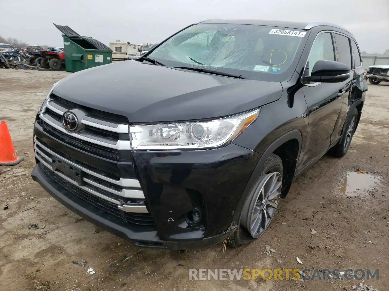 2 Photograph of a damaged car 5TDJZRFH6KS581791 TOYOTA HIGHLANDER 2019