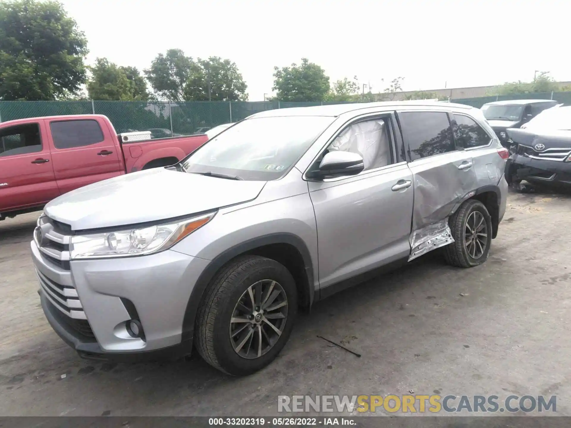 2 Photograph of a damaged car 5TDJZRFH6KS584111 TOYOTA HIGHLANDER 2019