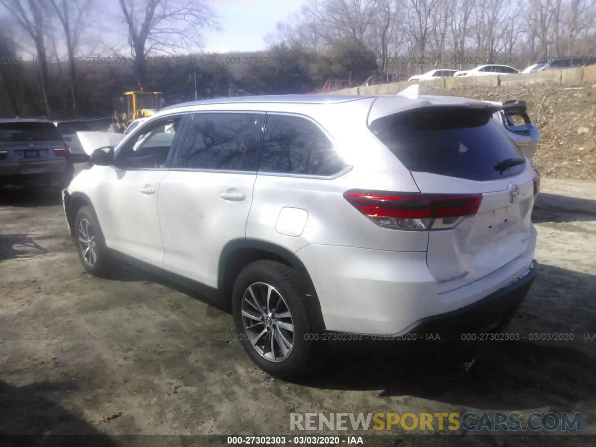 3 Photograph of a damaged car 5TDJZRFH6KS589115 TOYOTA HIGHLANDER 2019