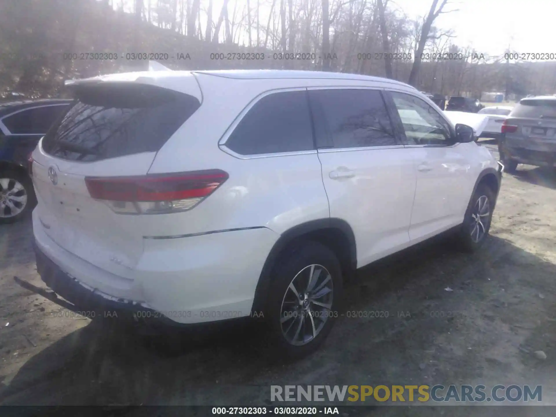 4 Photograph of a damaged car 5TDJZRFH6KS589115 TOYOTA HIGHLANDER 2019