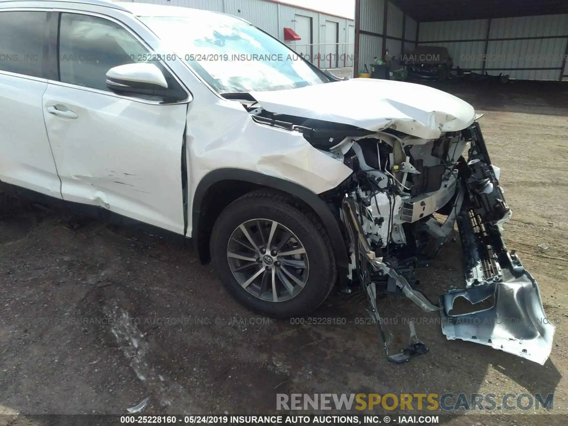 6 Photograph of a damaged car 5TDJZRFH6KS594282 TOYOTA HIGHLANDER 2019