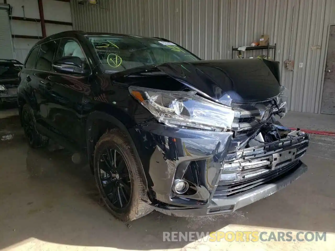 1 Photograph of a damaged car 5TDJZRFH6KS601425 TOYOTA HIGHLANDER 2019