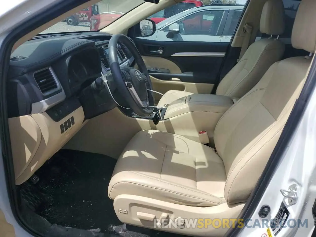 7 Photograph of a damaged car 5TDJZRFH6KS623523 TOYOTA HIGHLANDER 2019