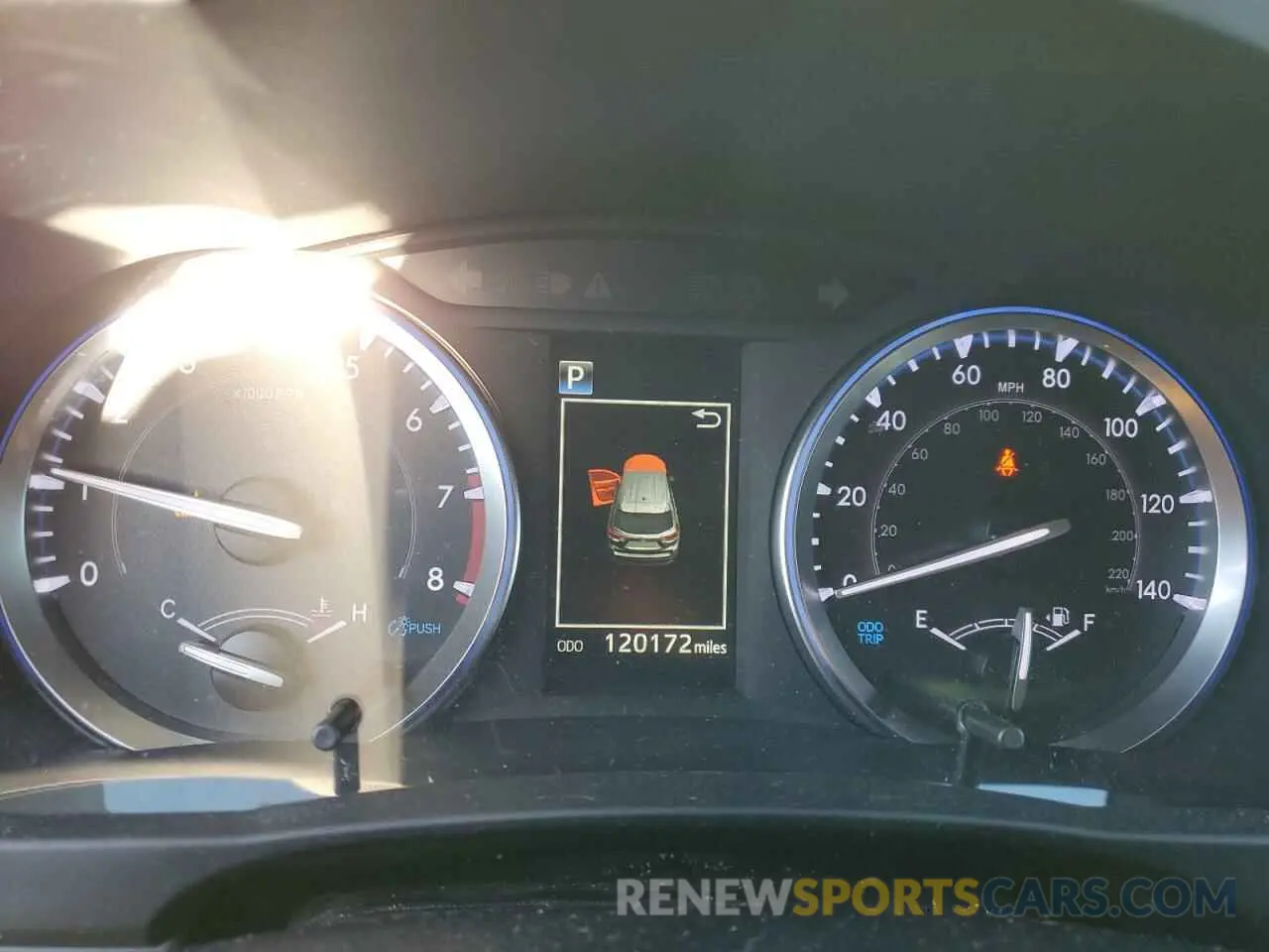 9 Photograph of a damaged car 5TDJZRFH6KS628107 TOYOTA HIGHLANDER 2019