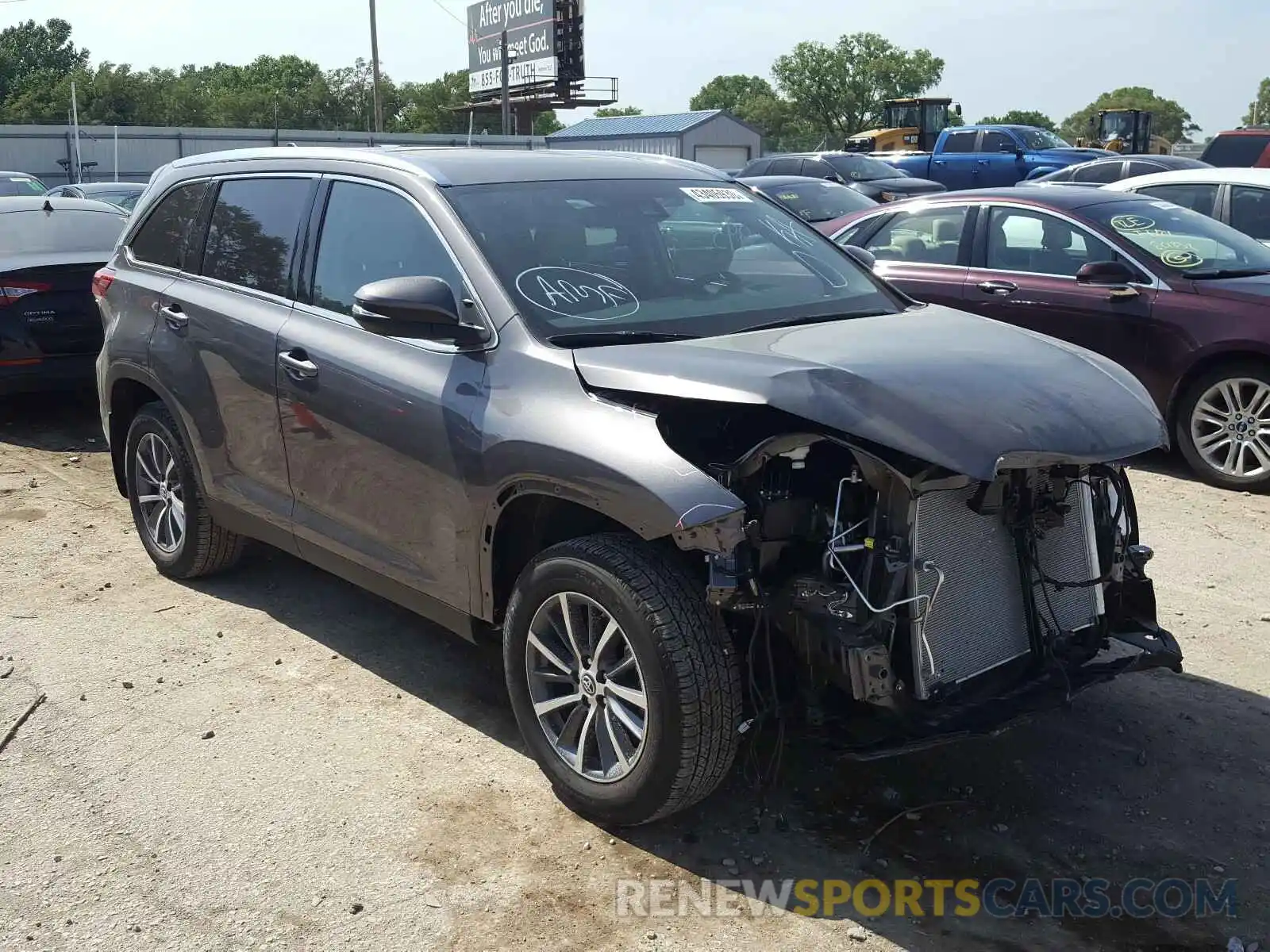 1 Photograph of a damaged car 5TDJZRFH6KS728658 TOYOTA HIGHLANDER 2019