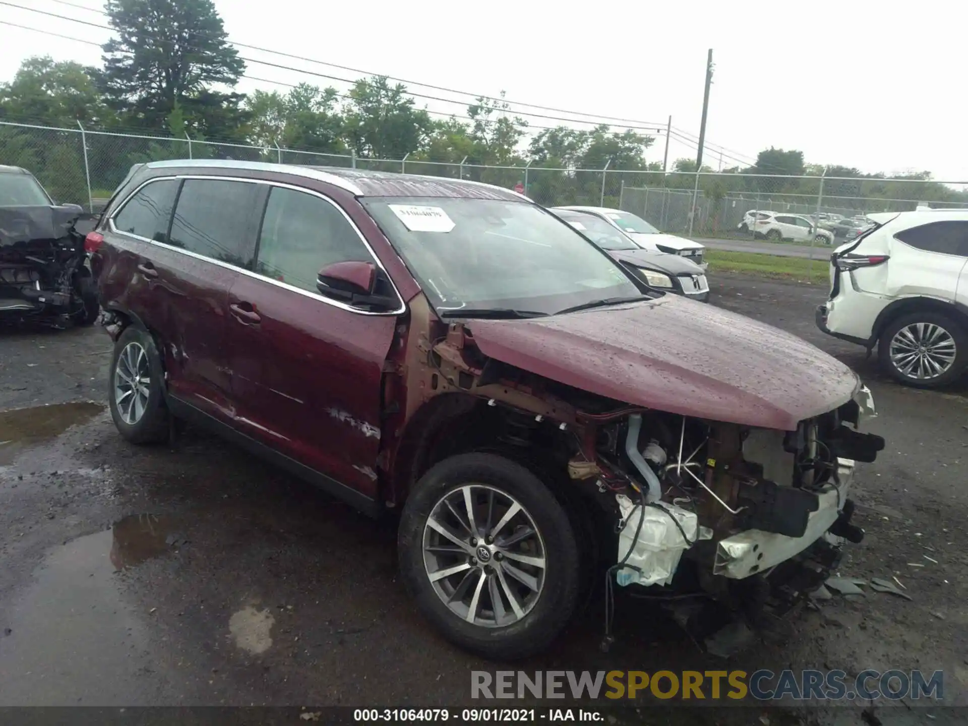 1 Photograph of a damaged car 5TDJZRFH6KS920243 TOYOTA HIGHLANDER 2019