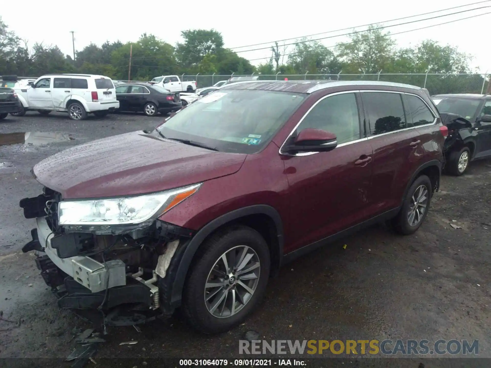 2 Photograph of a damaged car 5TDJZRFH6KS920243 TOYOTA HIGHLANDER 2019