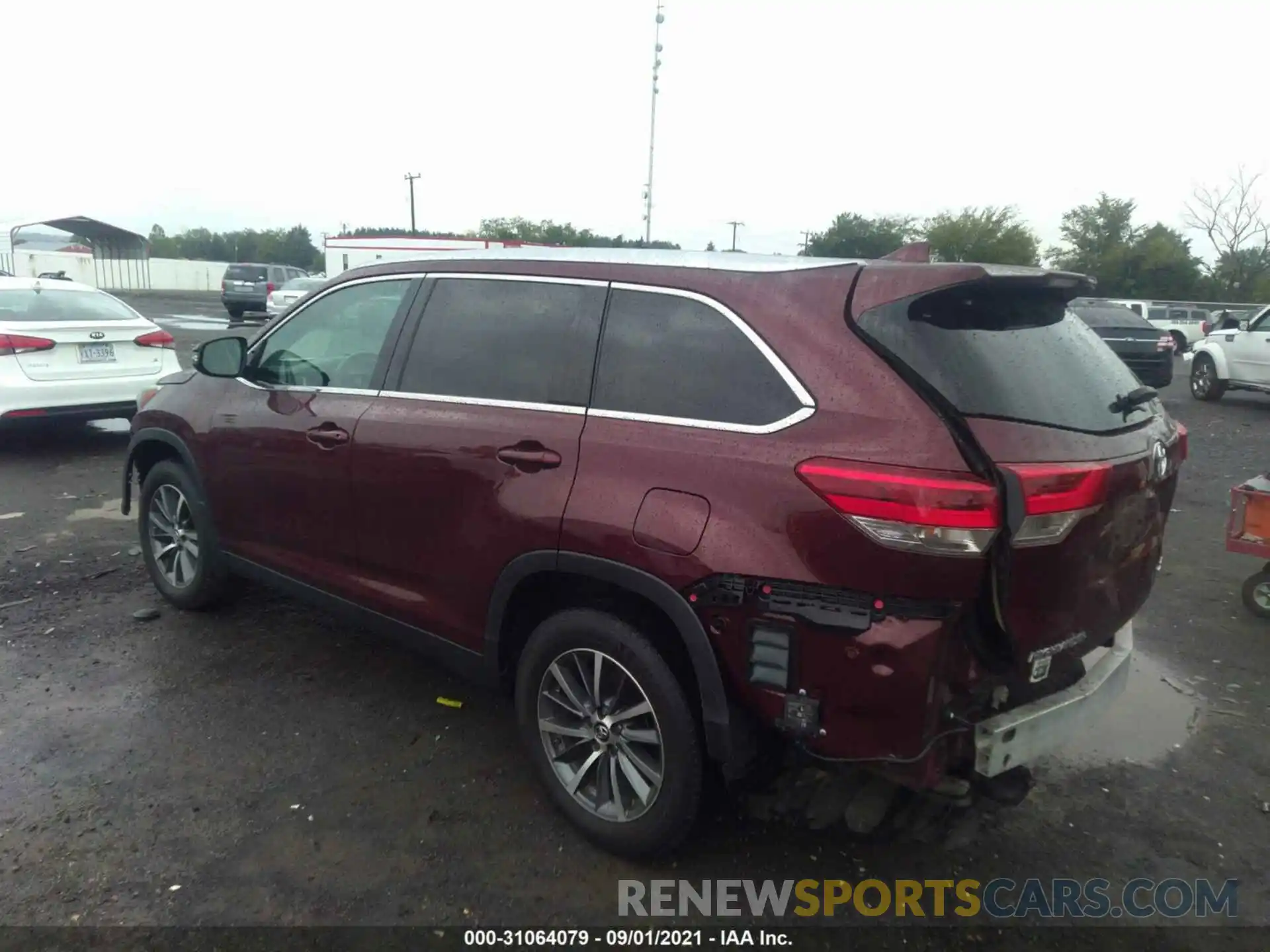 3 Photograph of a damaged car 5TDJZRFH6KS920243 TOYOTA HIGHLANDER 2019