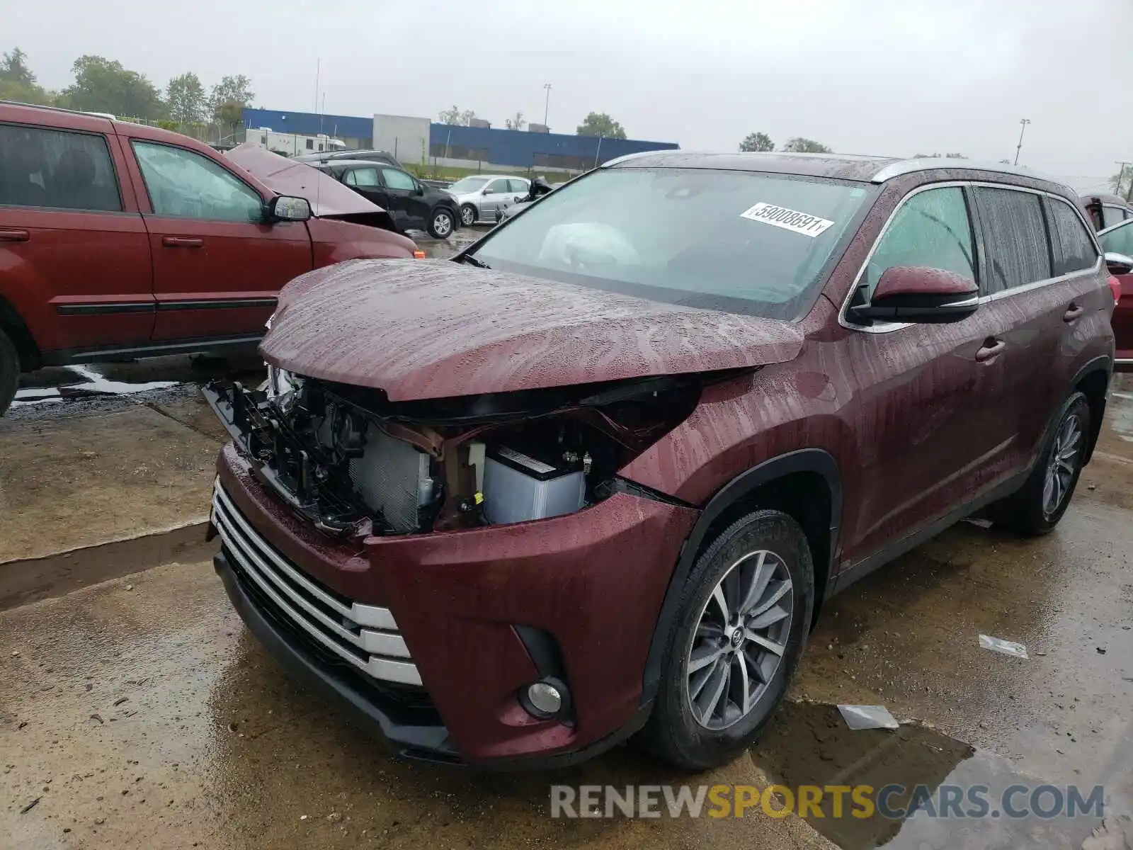 2 Photograph of a damaged car 5TDJZRFH6KS927550 TOYOTA HIGHLANDER 2019