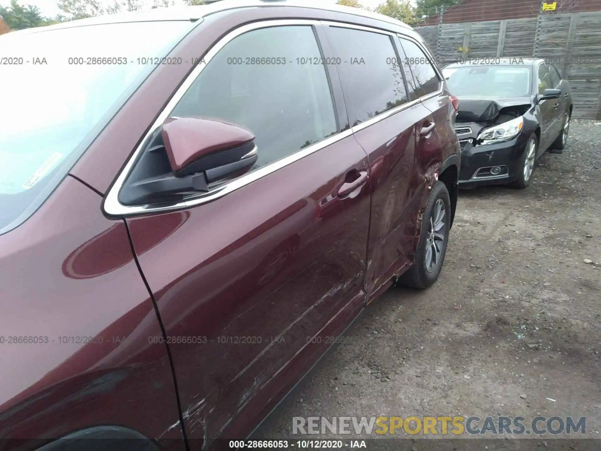 6 Photograph of a damaged car 5TDJZRFH6KS940752 TOYOTA HIGHLANDER 2019