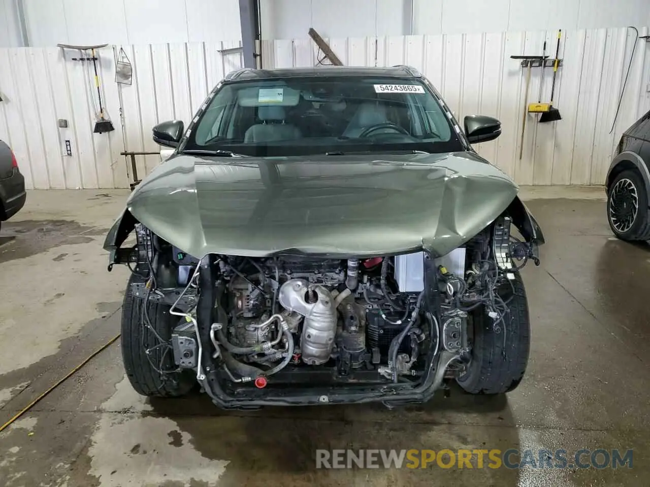 5 Photograph of a damaged car 5TDJZRFH6KS953002 TOYOTA HIGHLANDER 2019