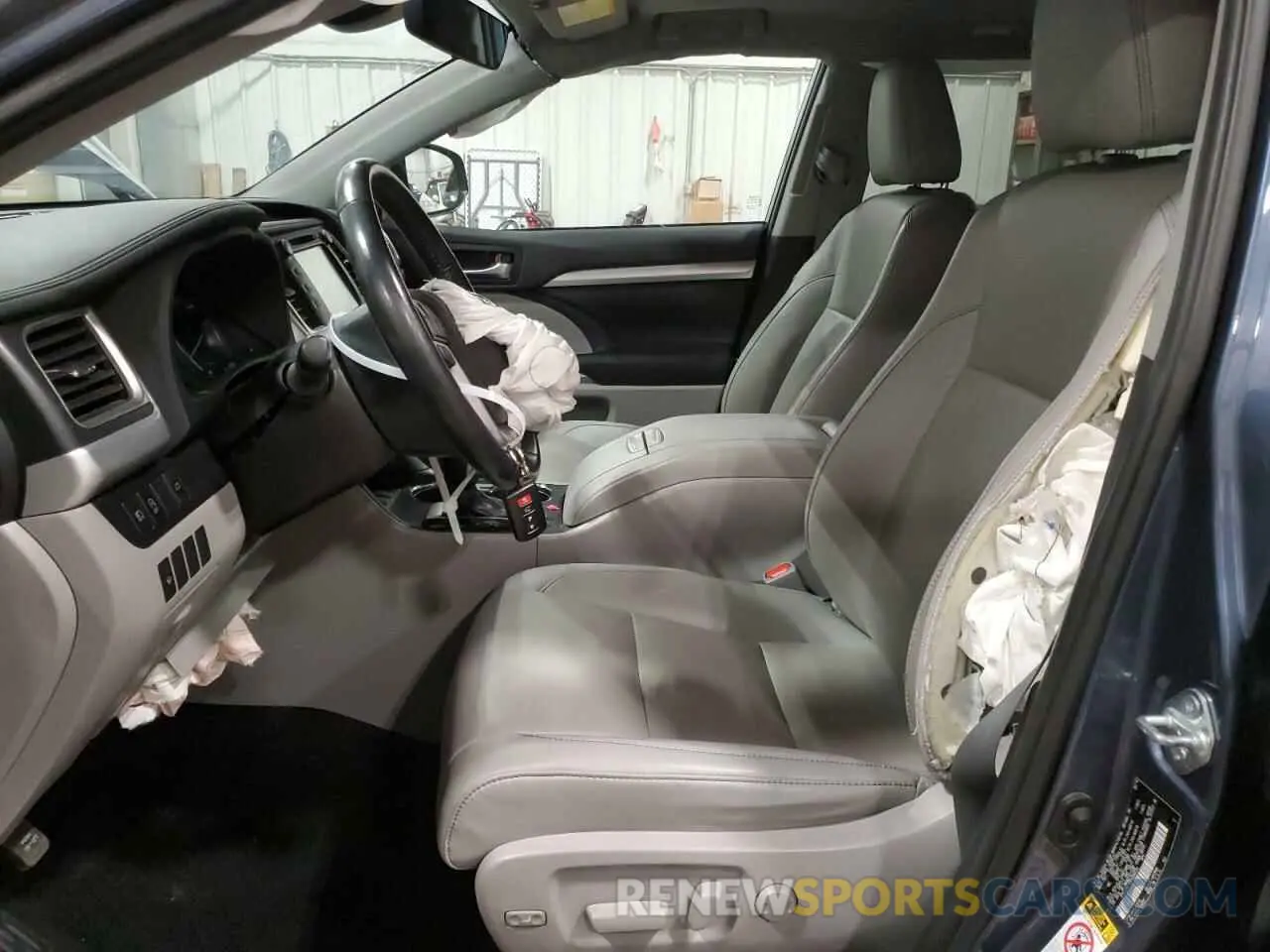 7 Photograph of a damaged car 5TDJZRFH6KS998554 TOYOTA HIGHLANDER 2019