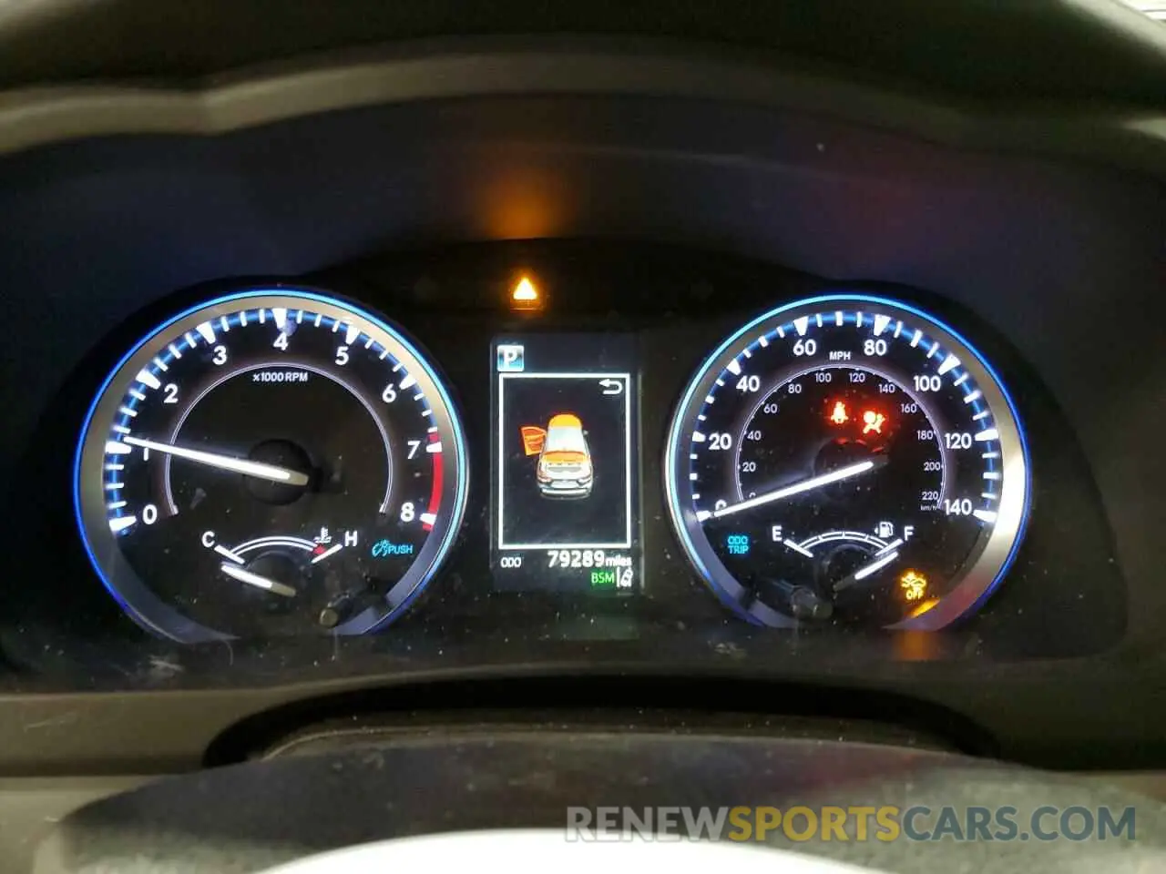 9 Photograph of a damaged car 5TDJZRFH6KS998554 TOYOTA HIGHLANDER 2019