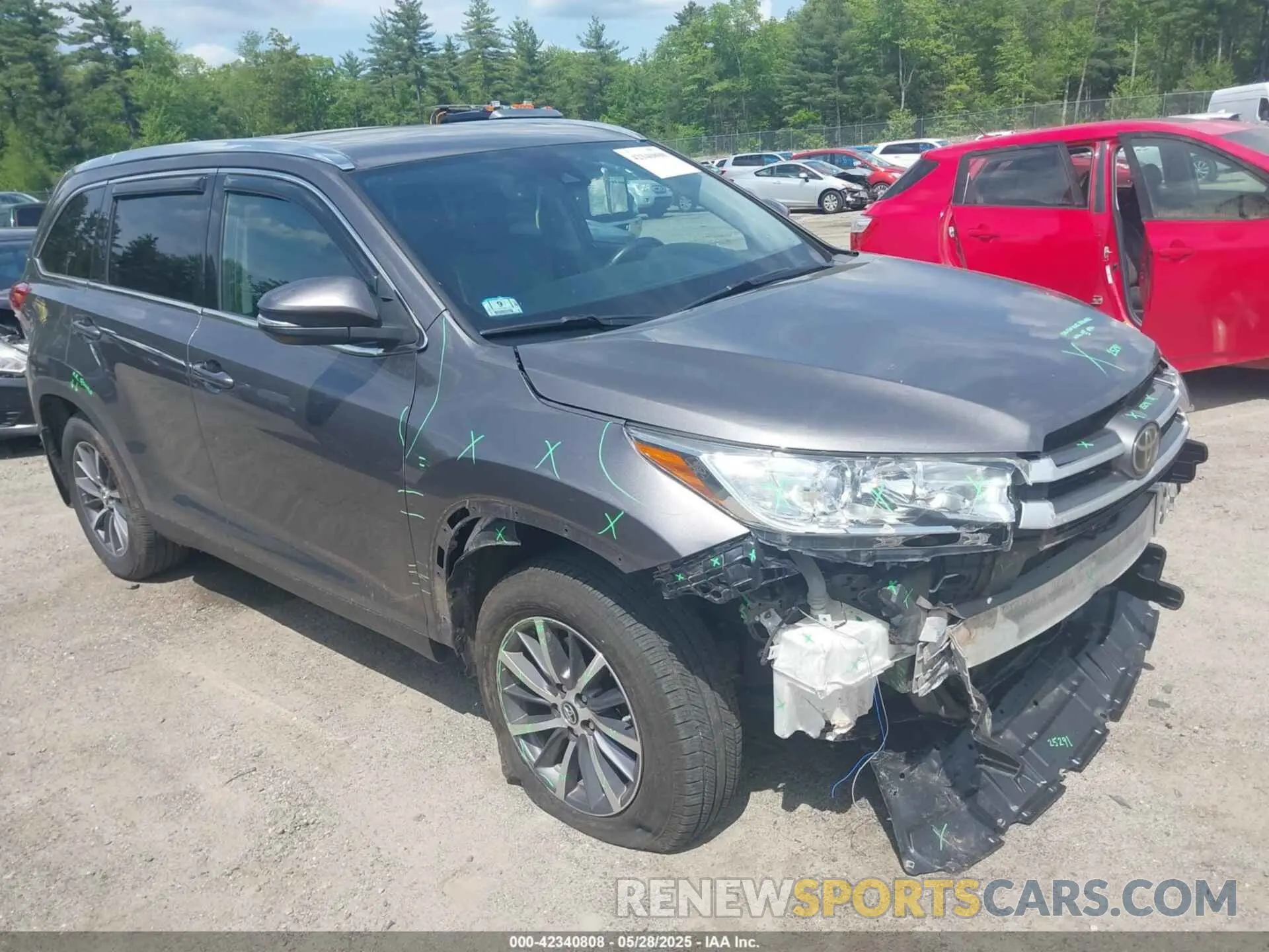 1 Photograph of a damaged car 5TDJZRFH7KS564434 TOYOTA HIGHLANDER 2019