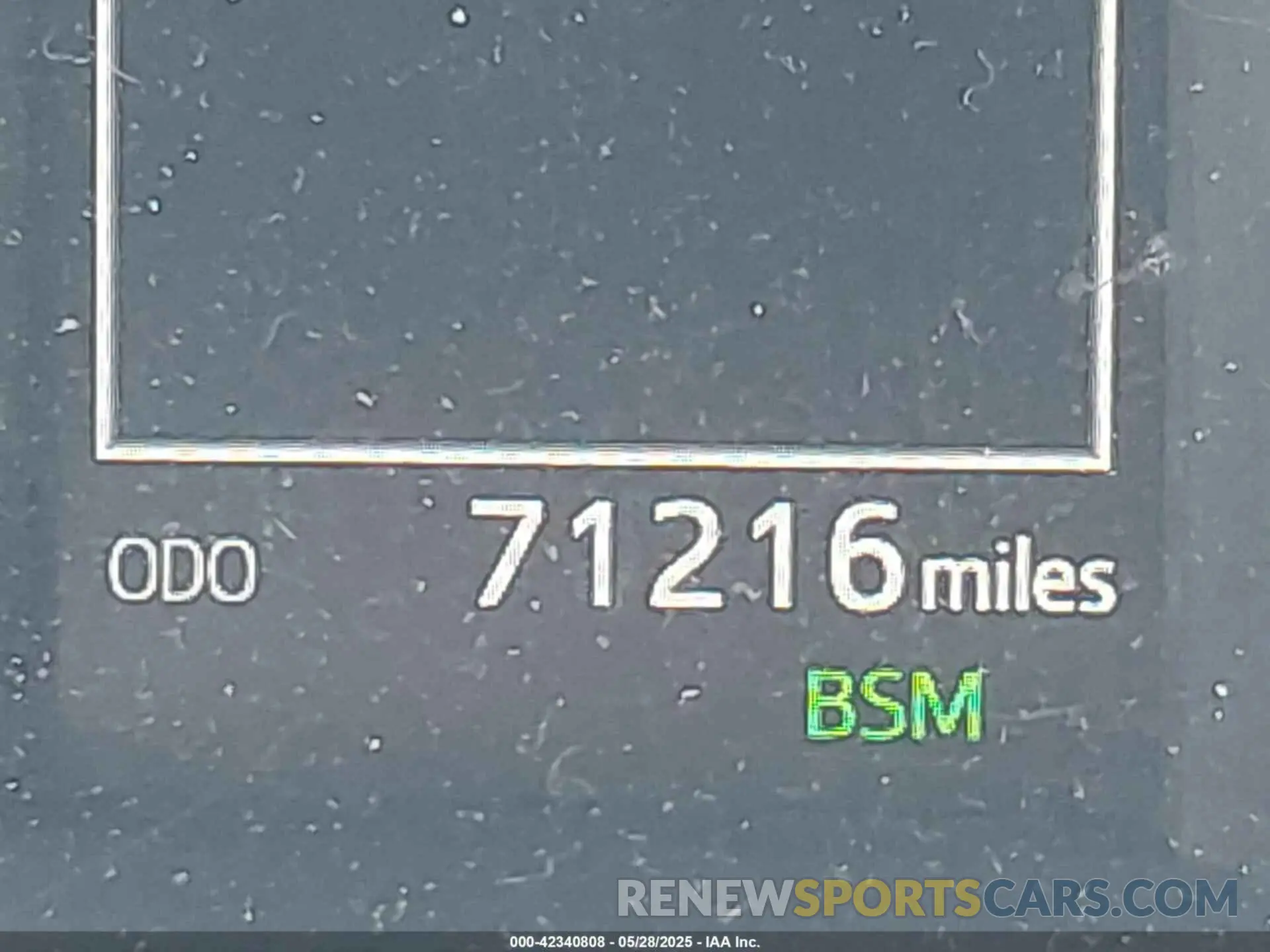 16 Photograph of a damaged car 5TDJZRFH7KS564434 TOYOTA HIGHLANDER 2019