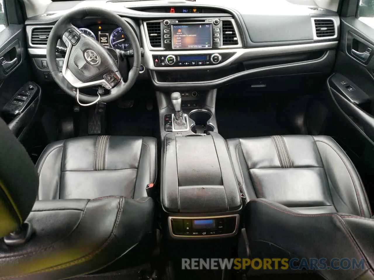 8 Photograph of a damaged car 5TDJZRFH7KS577863 TOYOTA HIGHLANDER 2019