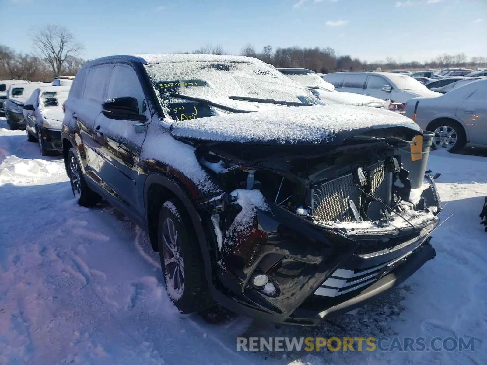 1 Photograph of a damaged car 5TDJZRFH7KS587387 TOYOTA HIGHLANDER 2019