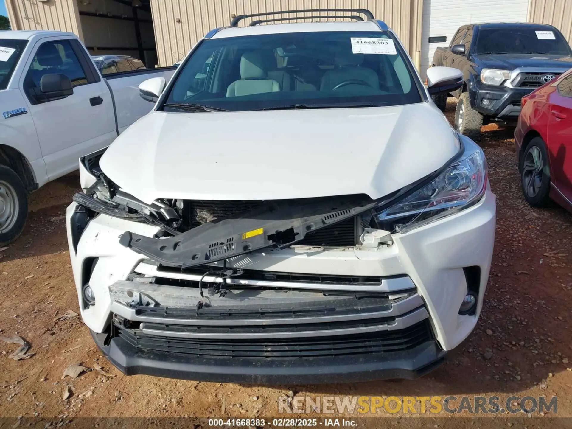 12 Photograph of a damaged car 5TDJZRFH7KS588393 TOYOTA HIGHLANDER 2019