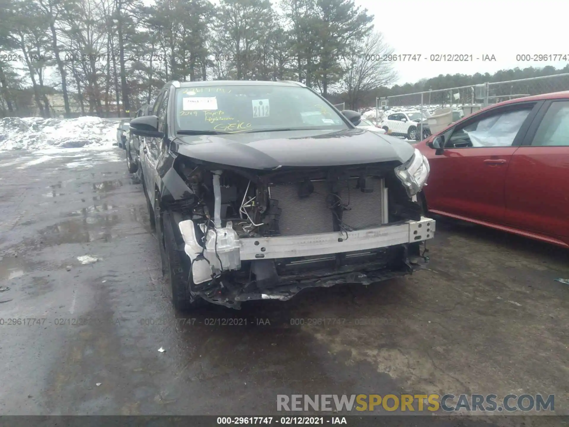 6 Photograph of a damaged car 5TDJZRFH7KS589754 TOYOTA HIGHLANDER 2019