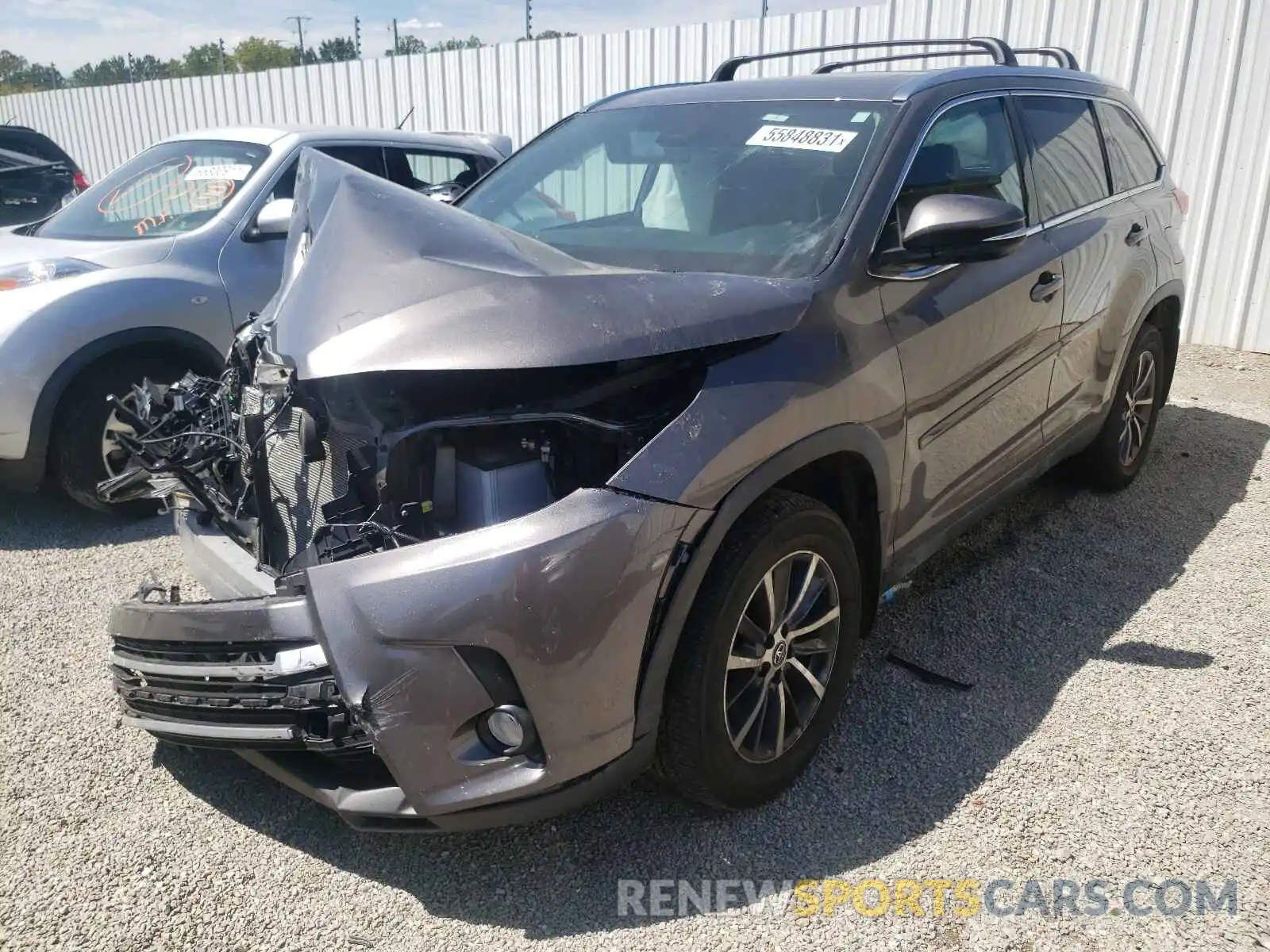 2 Photograph of a damaged car 5TDJZRFH7KS593206 TOYOTA HIGHLANDER 2019