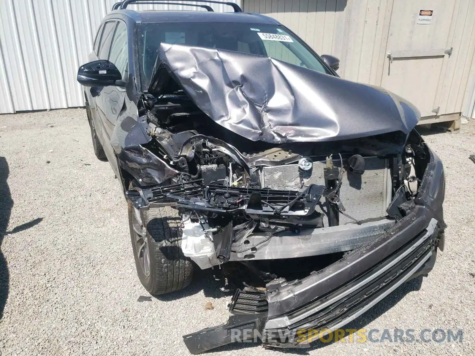 9 Photograph of a damaged car 5TDJZRFH7KS593206 TOYOTA HIGHLANDER 2019