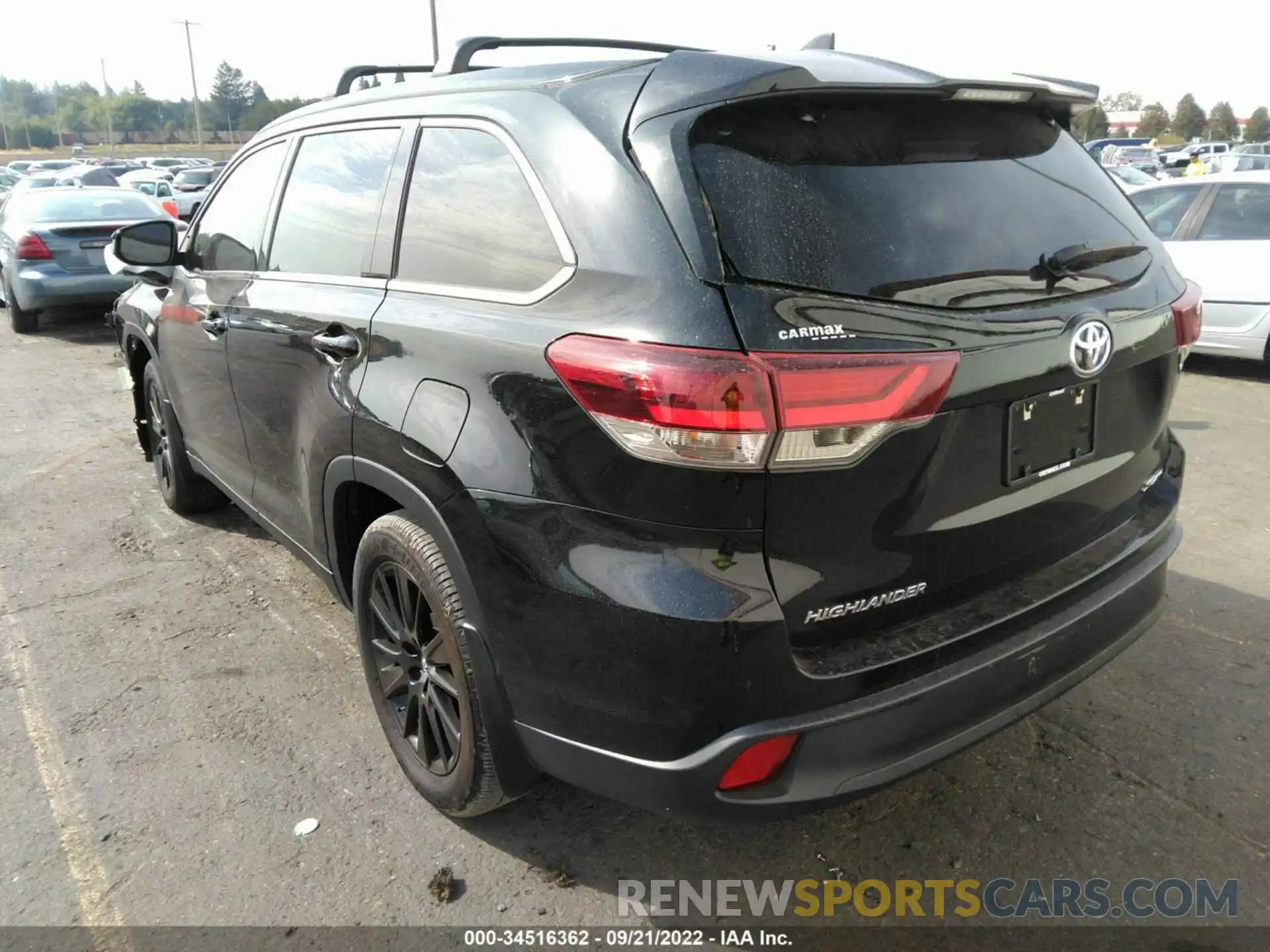 3 Photograph of a damaged car 5TDJZRFH7KS603331 TOYOTA HIGHLANDER 2019