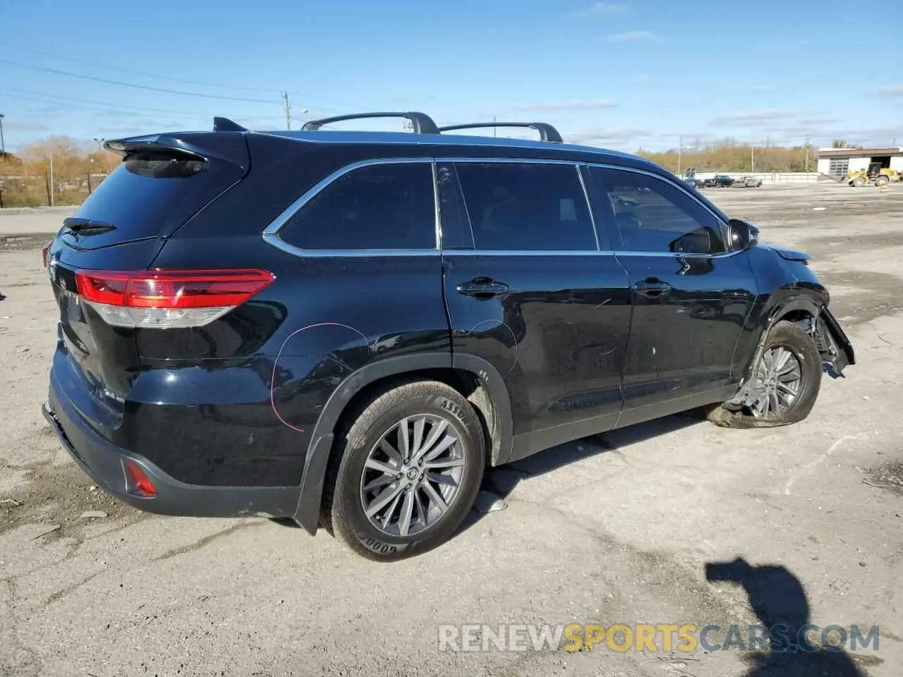 3 Photograph of a damaged car 5TDJZRFH7KS614491 TOYOTA HIGHLANDER 2019