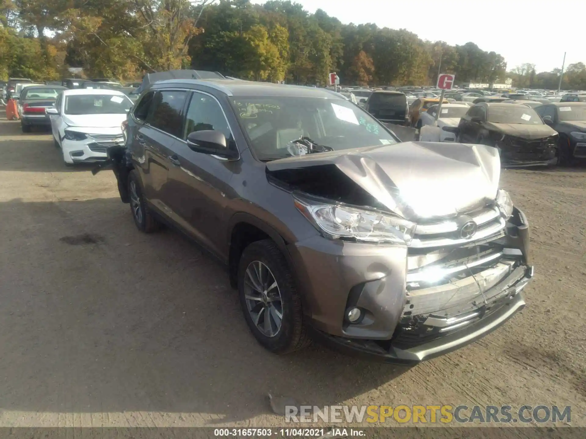 1 Photograph of a damaged car 5TDJZRFH7KS625572 TOYOTA HIGHLANDER 2019