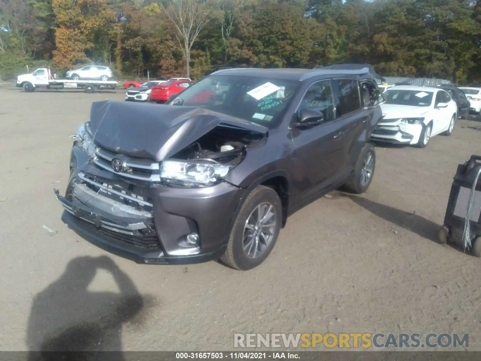 2 Photograph of a damaged car 5TDJZRFH7KS625572 TOYOTA HIGHLANDER 2019